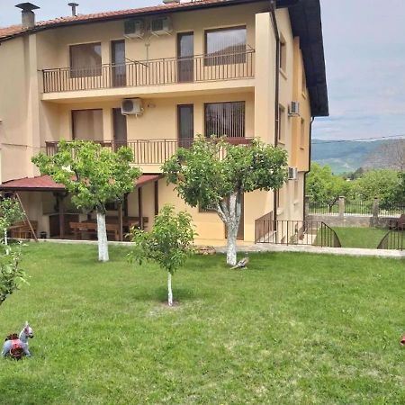 Къща За Гости Демика Saparewa Banja Exterior foto