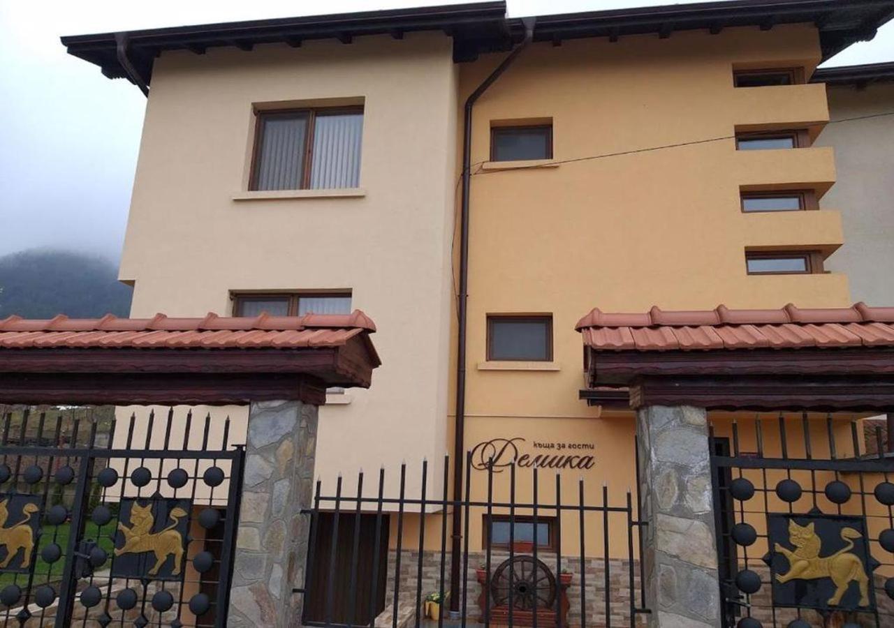 Къща За Гости Демика Saparewa Banja Exterior foto