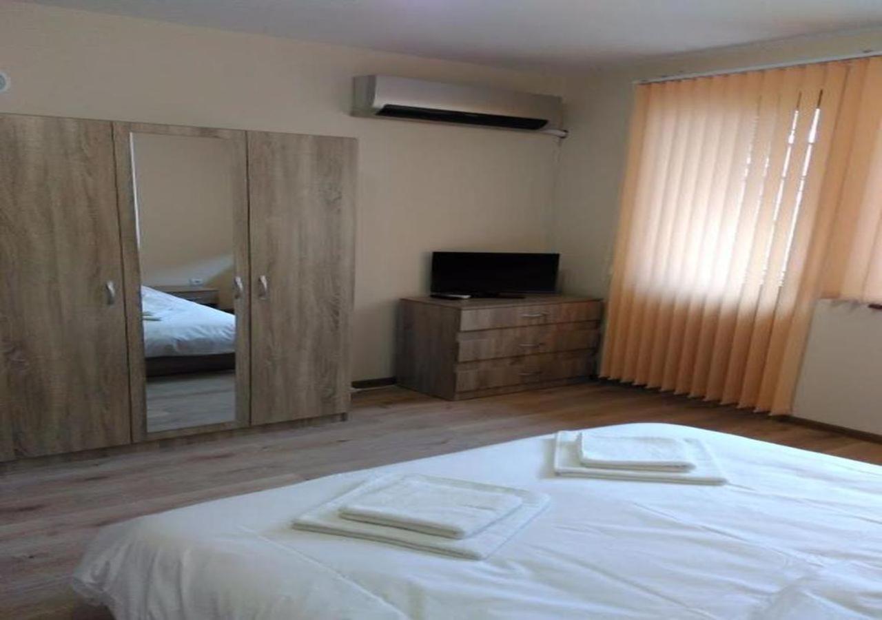 Къща За Гости Демика Saparewa Banja Exterior foto