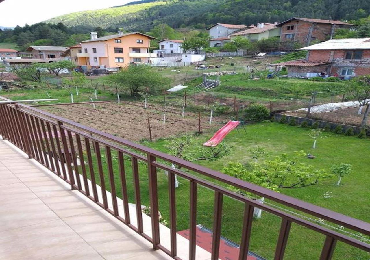 Къща За Гости Демика Saparewa Banja Exterior foto